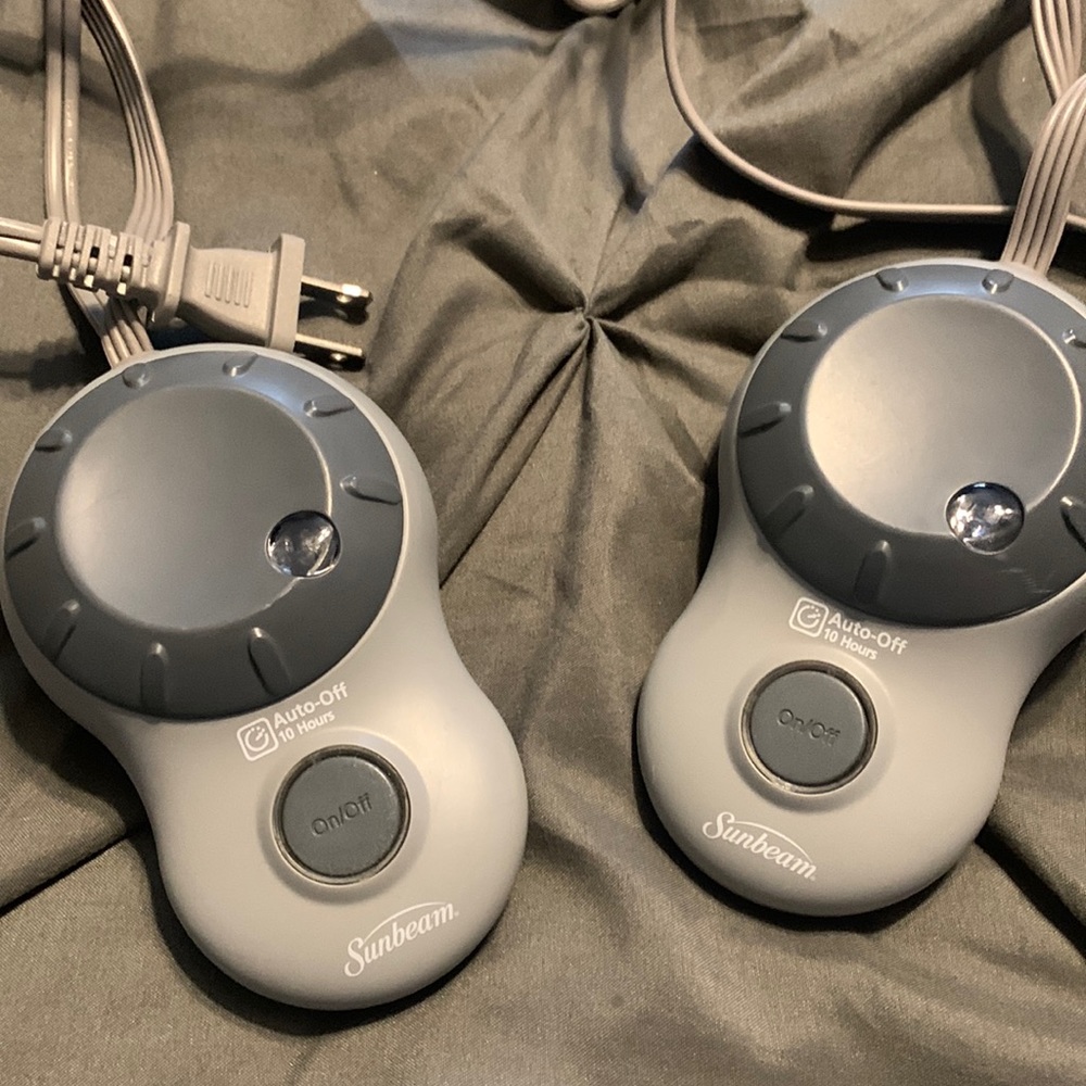 Kind size heated mattress pad